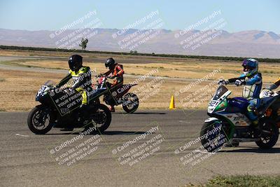 media/Aug-13-2023-CRA (Sun) [[1cfc37a6fb]]/Race 4 400 Superbike/Grid Shots/